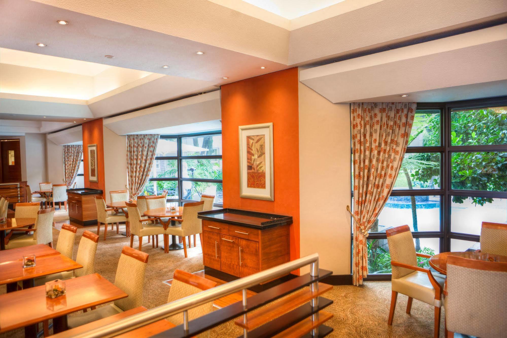 City Lodge Hotel Sandton, Katherine Street Йоганнесбурґ Екстер'єр фото